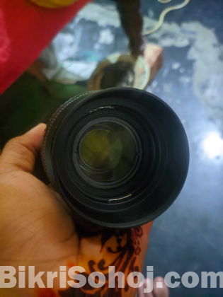 Nikon 55-200mm vr zoom lense